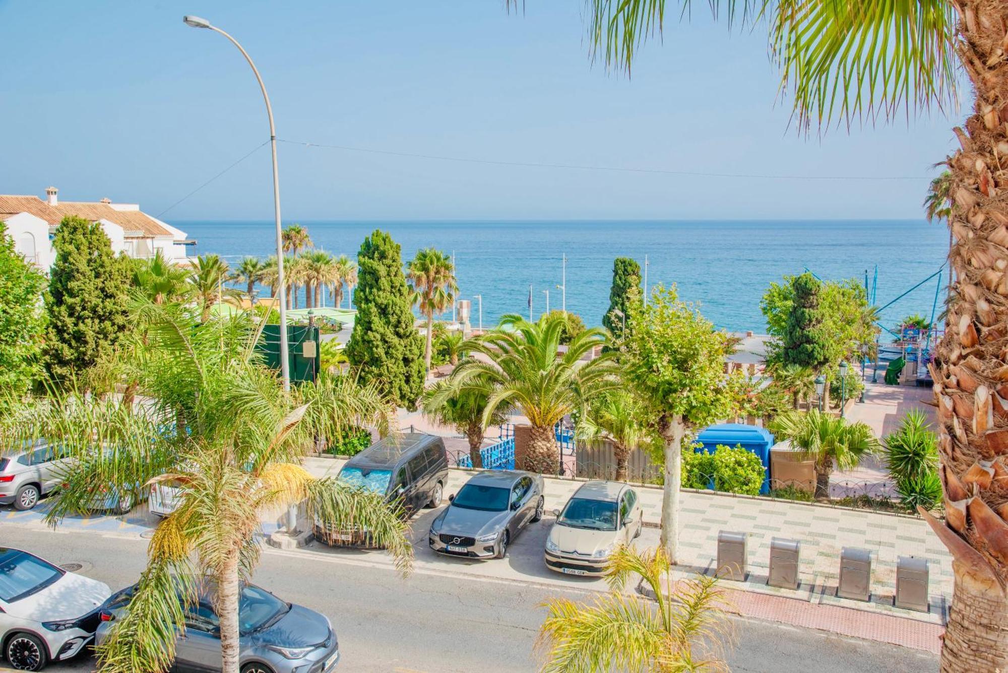 Villa Torrecilla En El Centro De Nerja - South Costa Bagian luar foto
