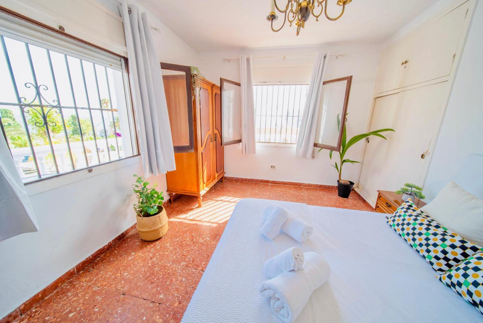 Villa Torrecilla En El Centro De Nerja - South Costa Bagian luar foto