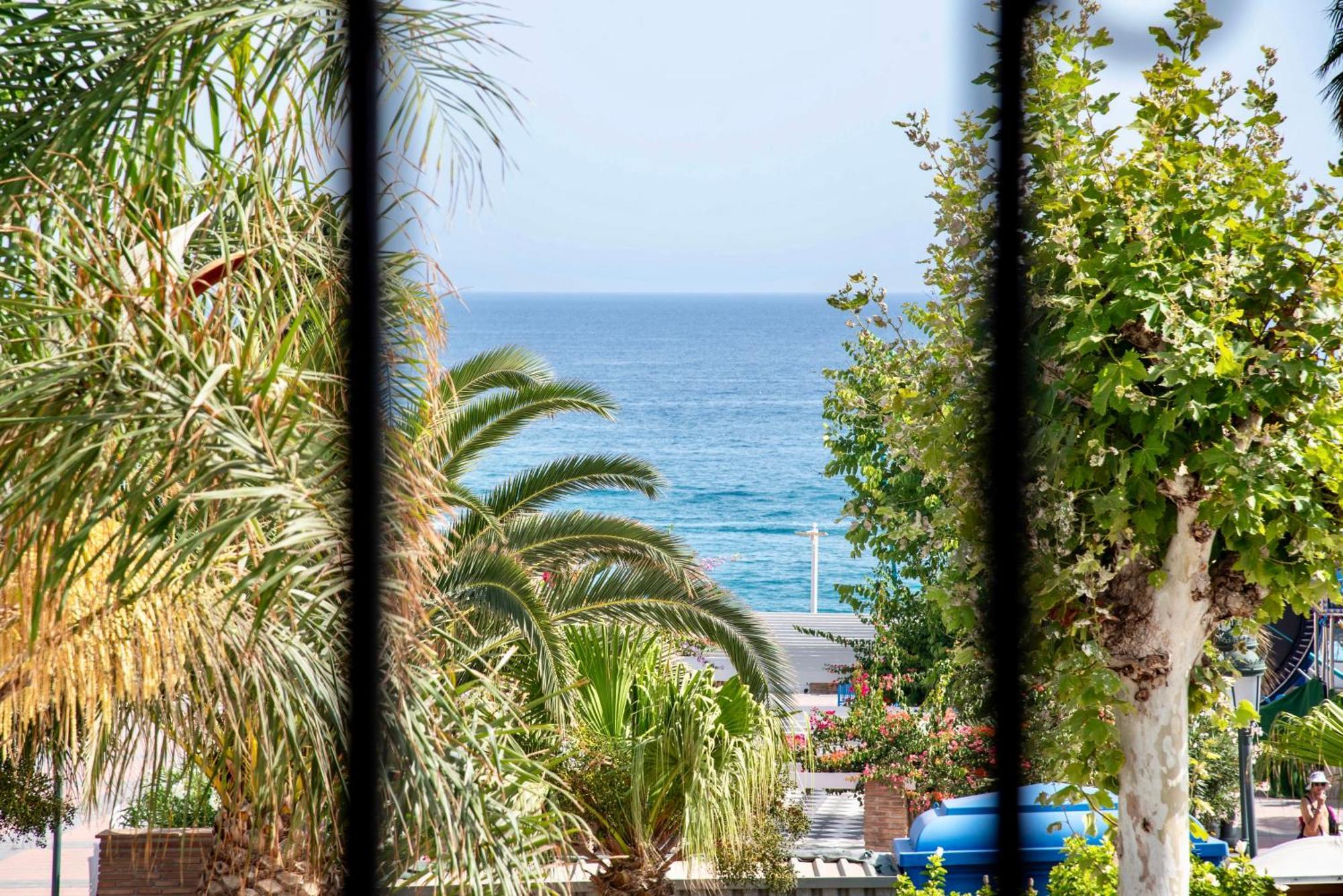 Villa Torrecilla En El Centro De Nerja - South Costa Bagian luar foto