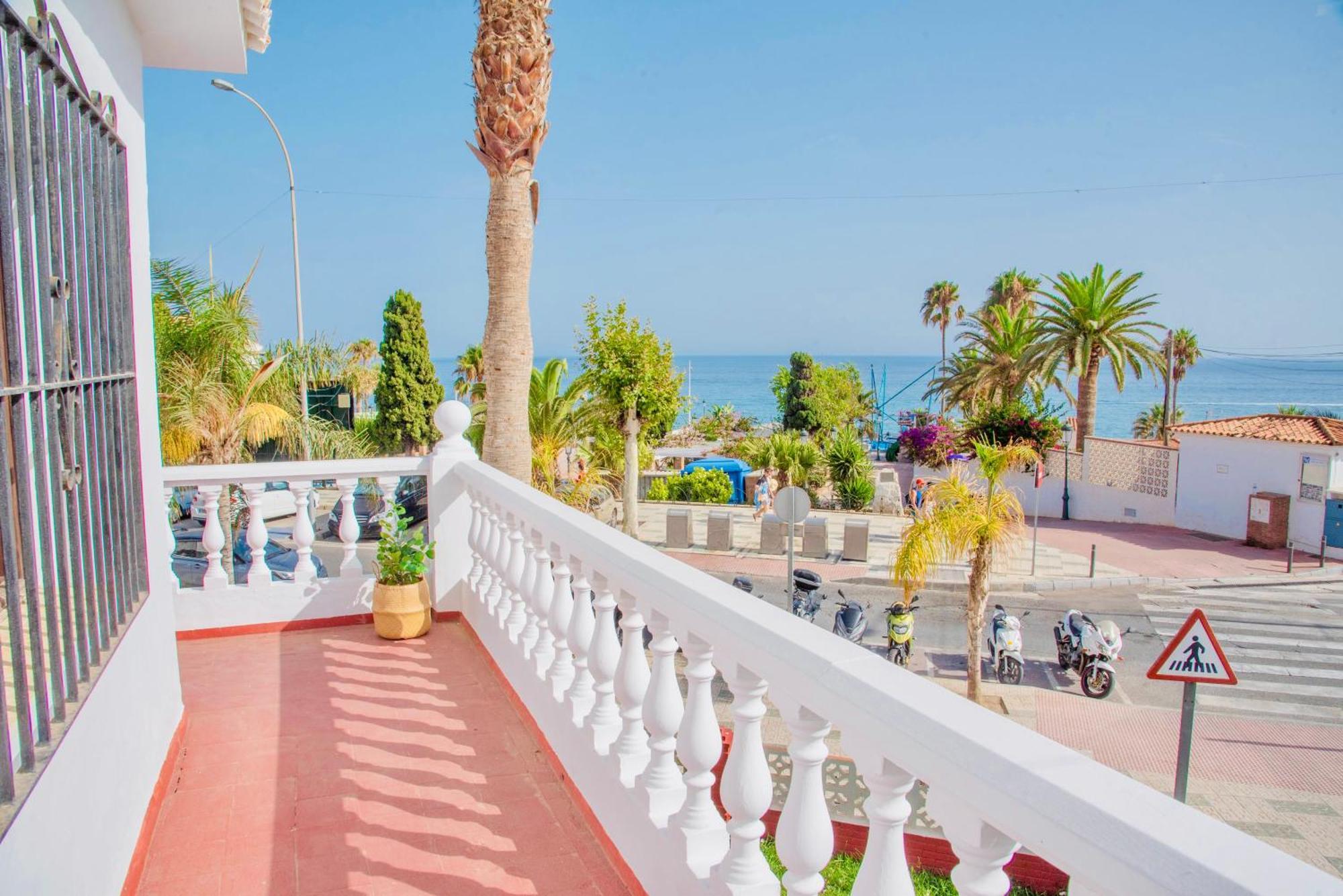 Villa Torrecilla En El Centro De Nerja - South Costa Bagian luar foto