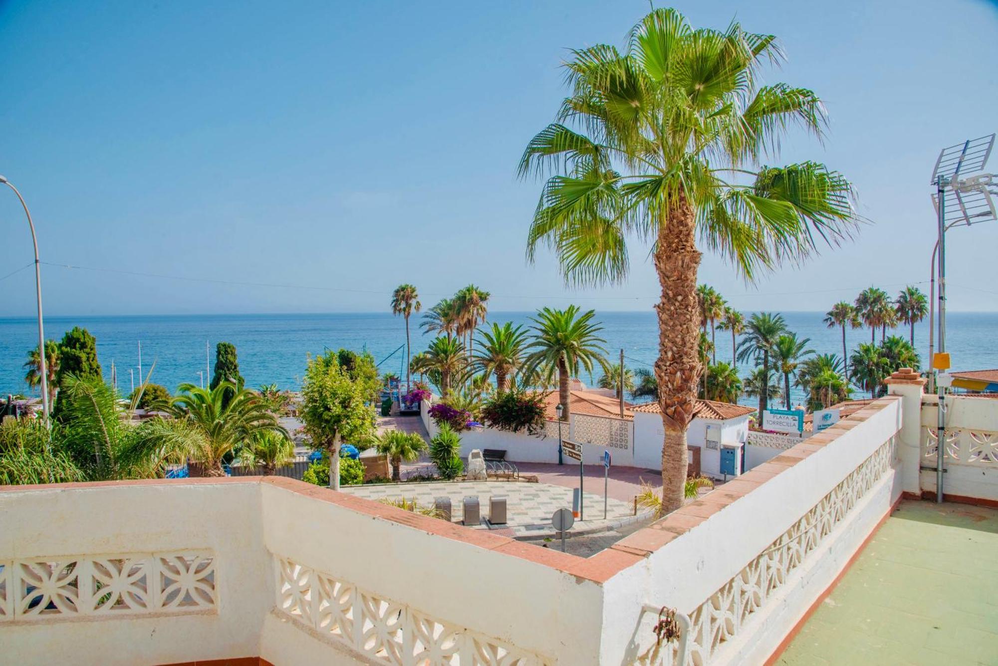 Villa Torrecilla En El Centro De Nerja - South Costa Bagian luar foto