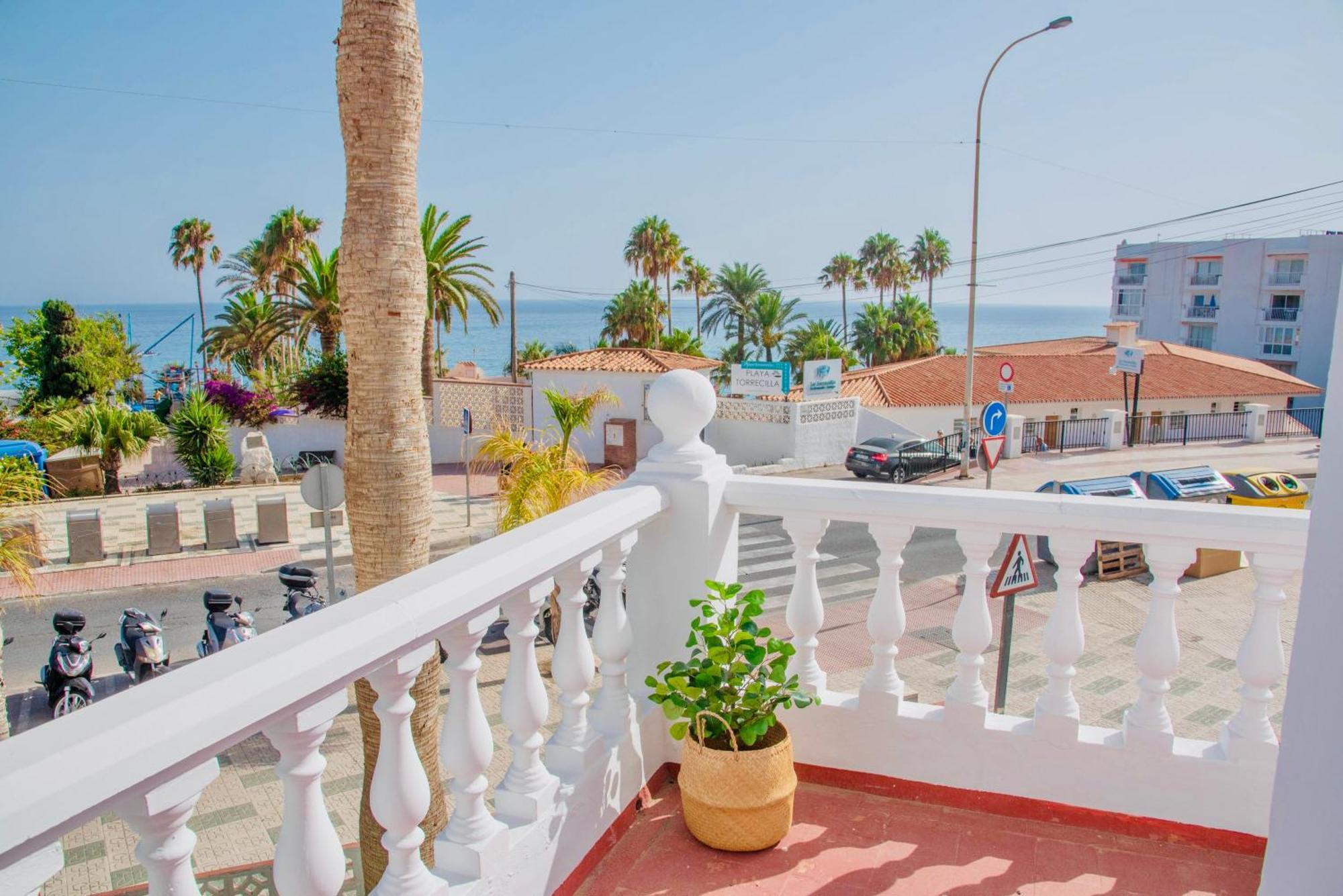 Villa Torrecilla En El Centro De Nerja - South Costa Bagian luar foto