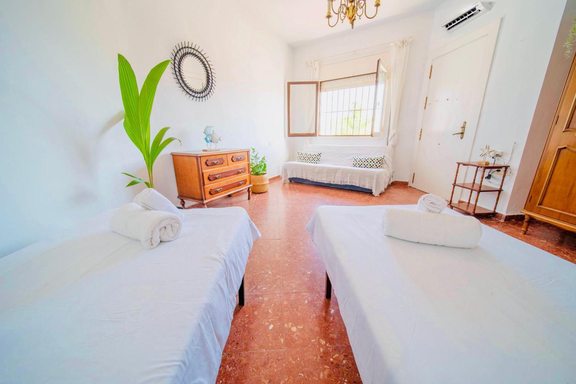 Villa Torrecilla En El Centro De Nerja - South Costa Bagian luar foto