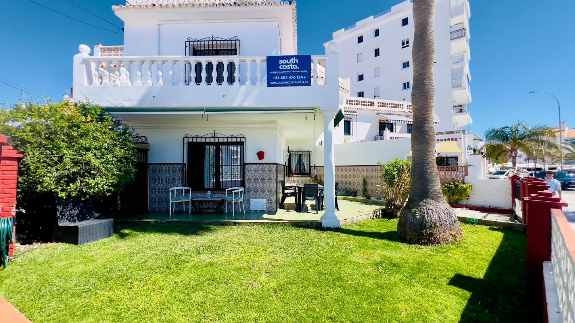 Villa Torrecilla En El Centro De Nerja - South Costa Bagian luar foto
